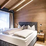 Alpenchalet Tirol Apartment