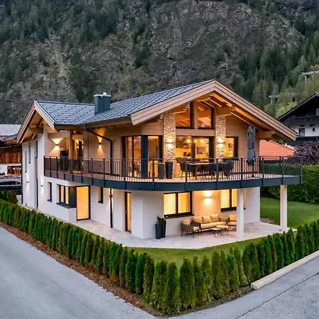 Alpenchalet Tirol * Längenfeld